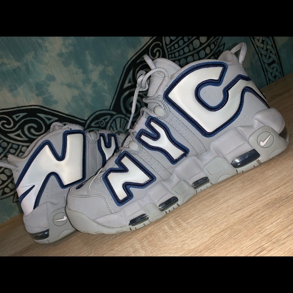 Nike Shoe Lot. All shoes are in amazing condition and are between size 8 to 9.5. - Picture 10 of 10